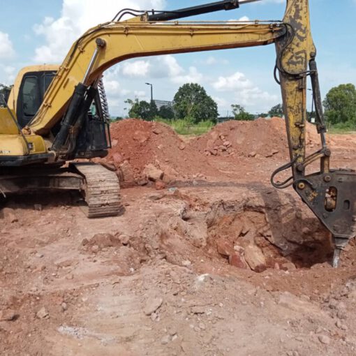 แม็คโครให้เช่าโคราช.com บริการให้เช่ารถแม็คโครทุกขนาด ถมที่ เคลียร์พื้นที่ และ อื่นๆ 8